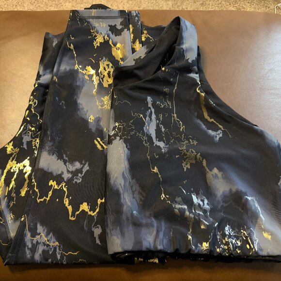 Old Navy Active Powersoft Leggings & Sports Bra – Gold Marble Print - Picture 1 of 11